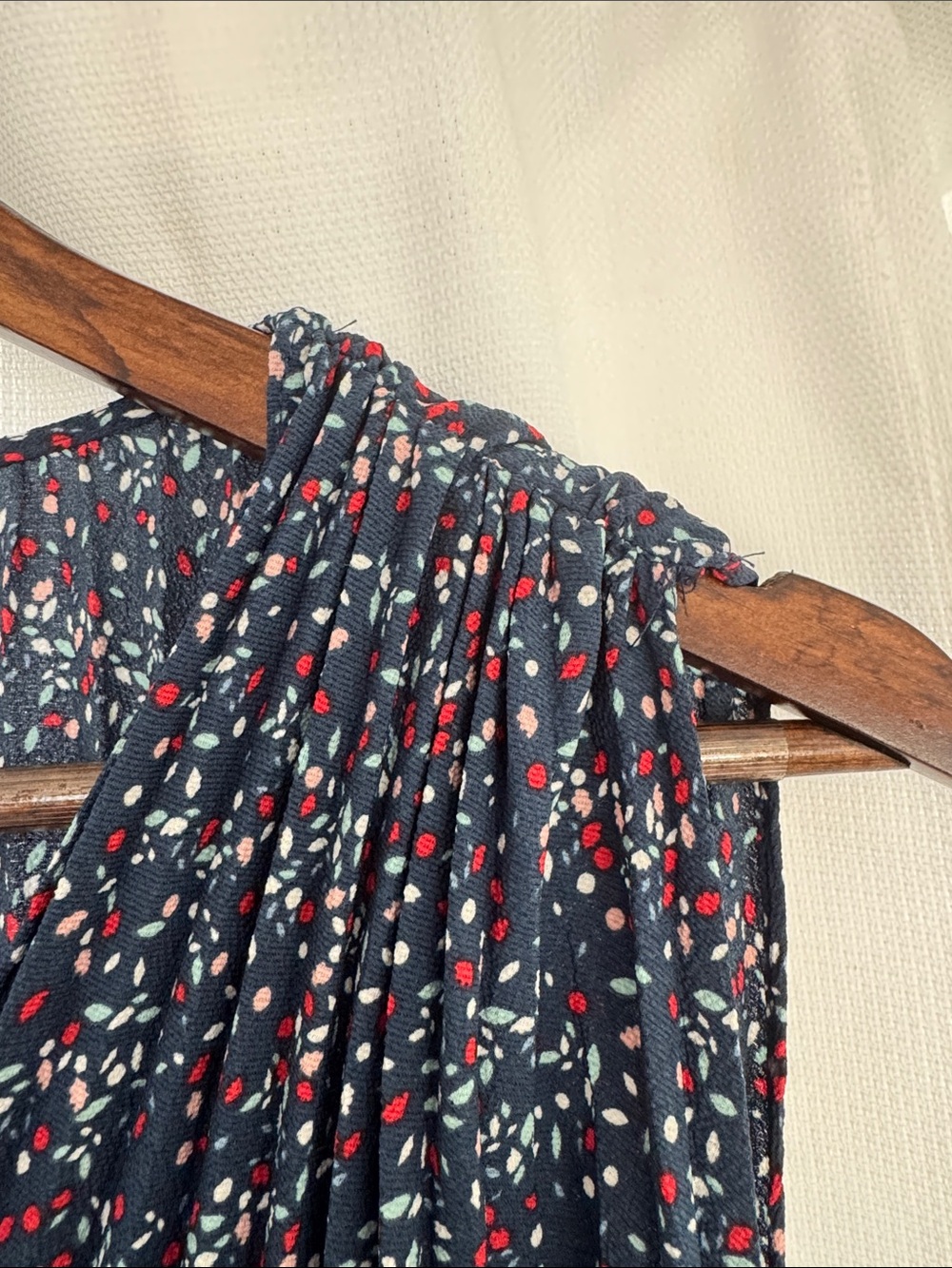Max Studio Navy Floral Pleated Sleeveless Mini Dress - Picture 3 of 9